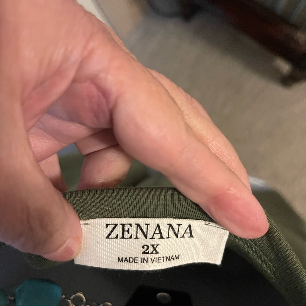 Zenana NWOT olive green soft & stretchy top with lace sleeves size 2X - Picture 4 of 4